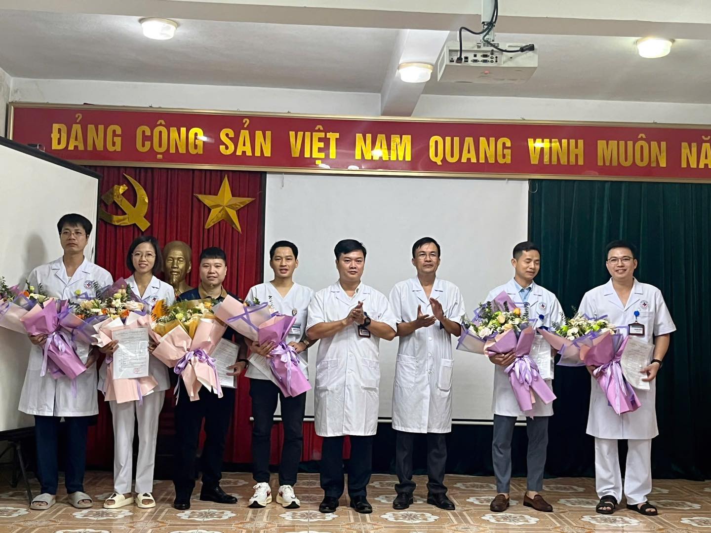 BỆNH VIỆN ĐA KHOA PHÚC THỌ TỔ CHỨC HỘI NGHỊ CÔNG BỐ QUYẾT ĐỊNH VỀ CÔNG TÁC CÁN BỘ