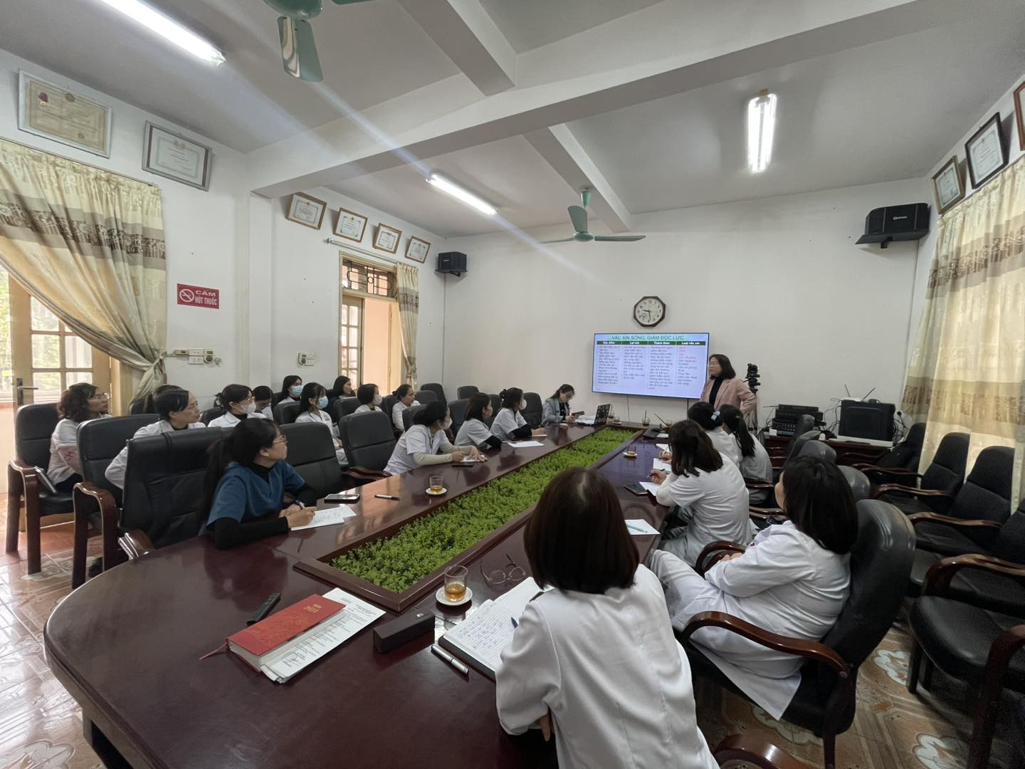 BỆNH VIỆN ĐA KHOA HUYỆN TẬP HUẤN AN TOÀN TIÊM CHỦNG