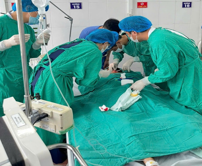 CUỘC CHIẾN VỚI TỬ THẦN GIÀNH GIẬT LẠI SỰ SỐNG CHO NGƯỜI BỆNH